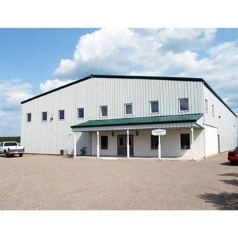 Kovová budova garáž s bytom